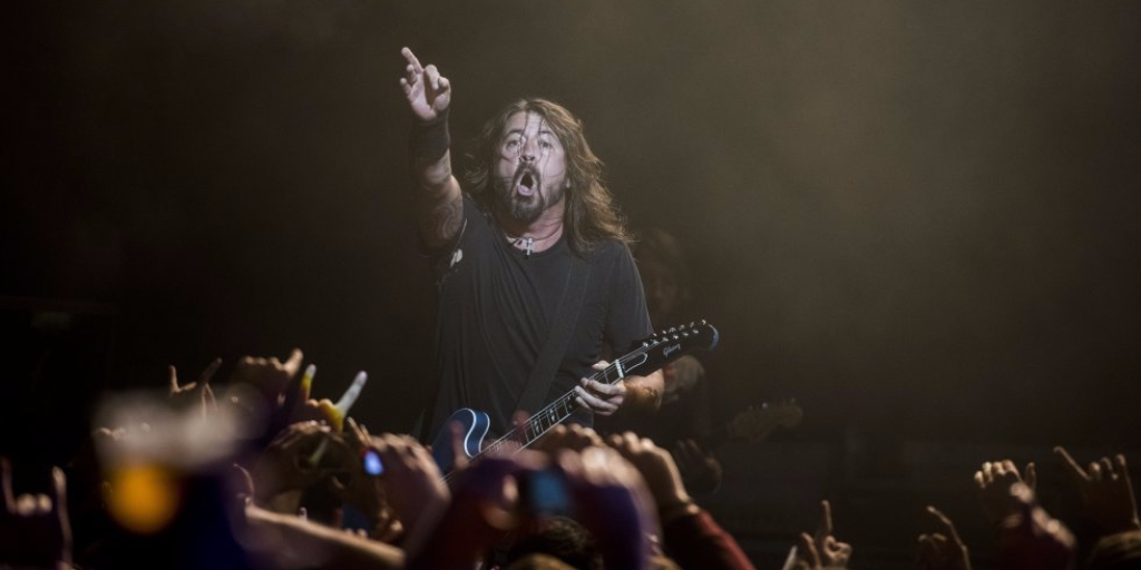 el concierto que foo fighters le debía a barcelona